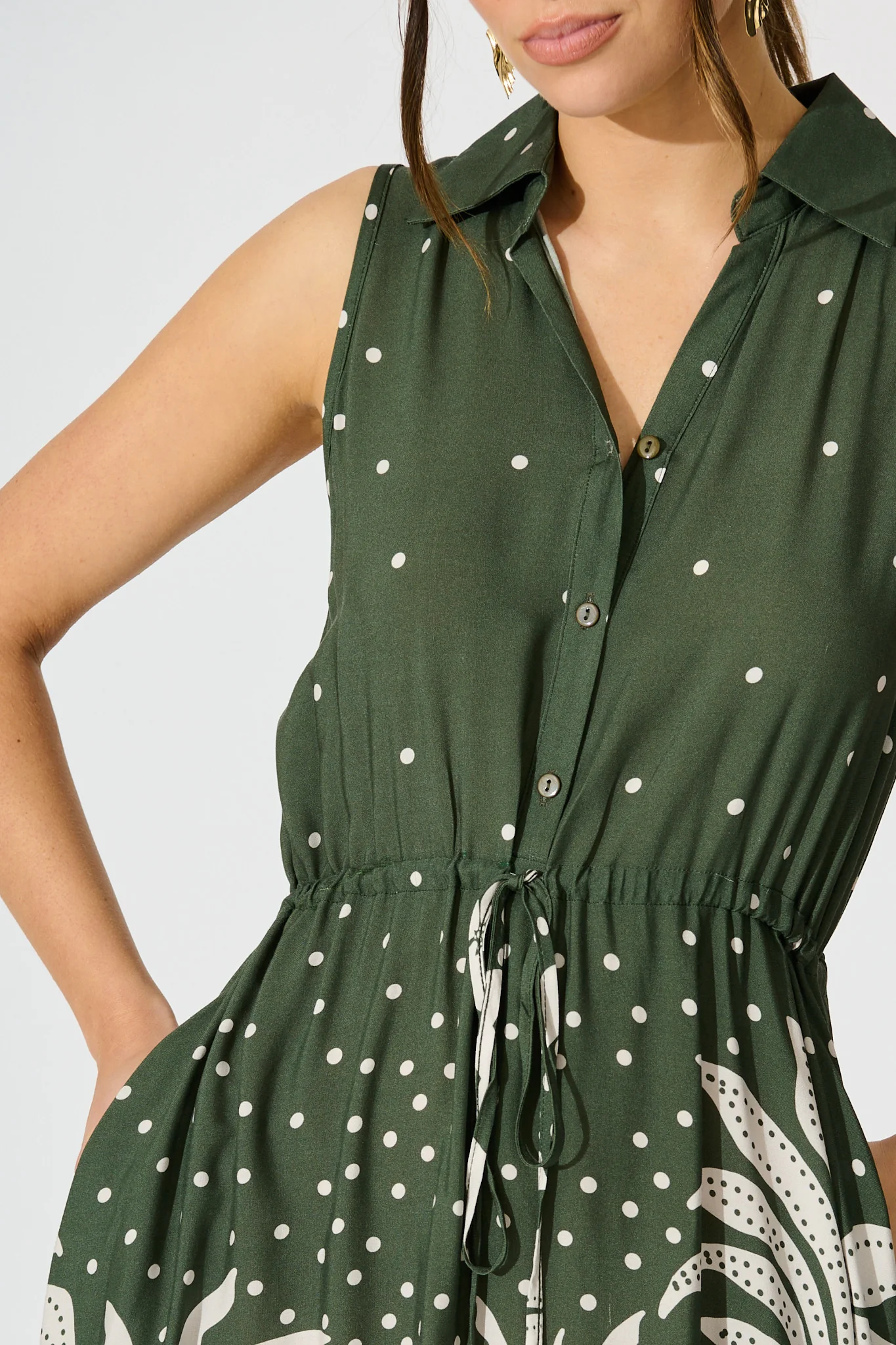 Mirren Midi Dress in Emerald with White Palm Print - Image 5