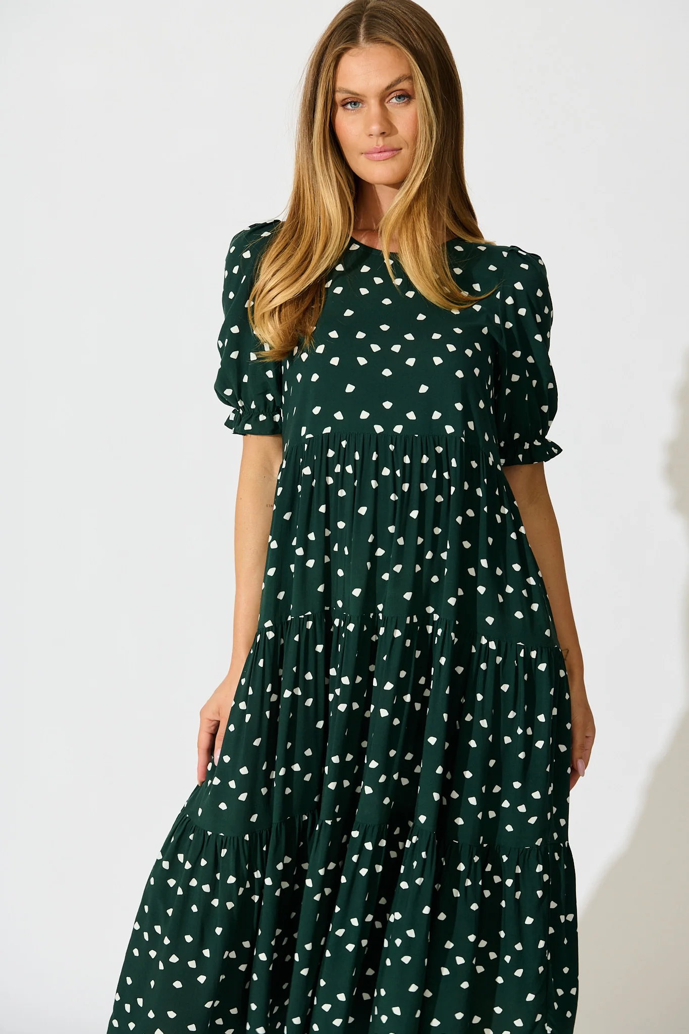 Nevi Tiered Midi Dress In Emerald Spot - Image 2