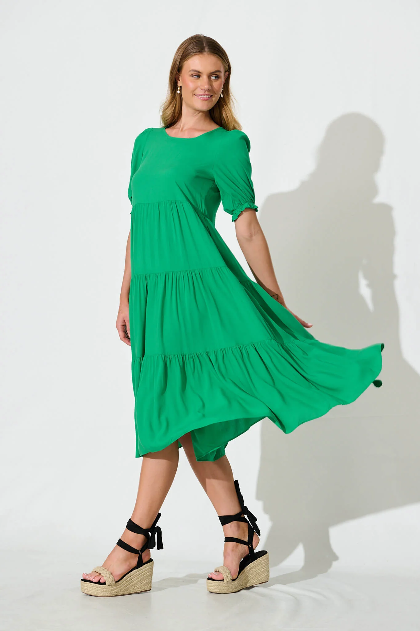 Nevi Tiered Midi Dress In Green - Image 3
