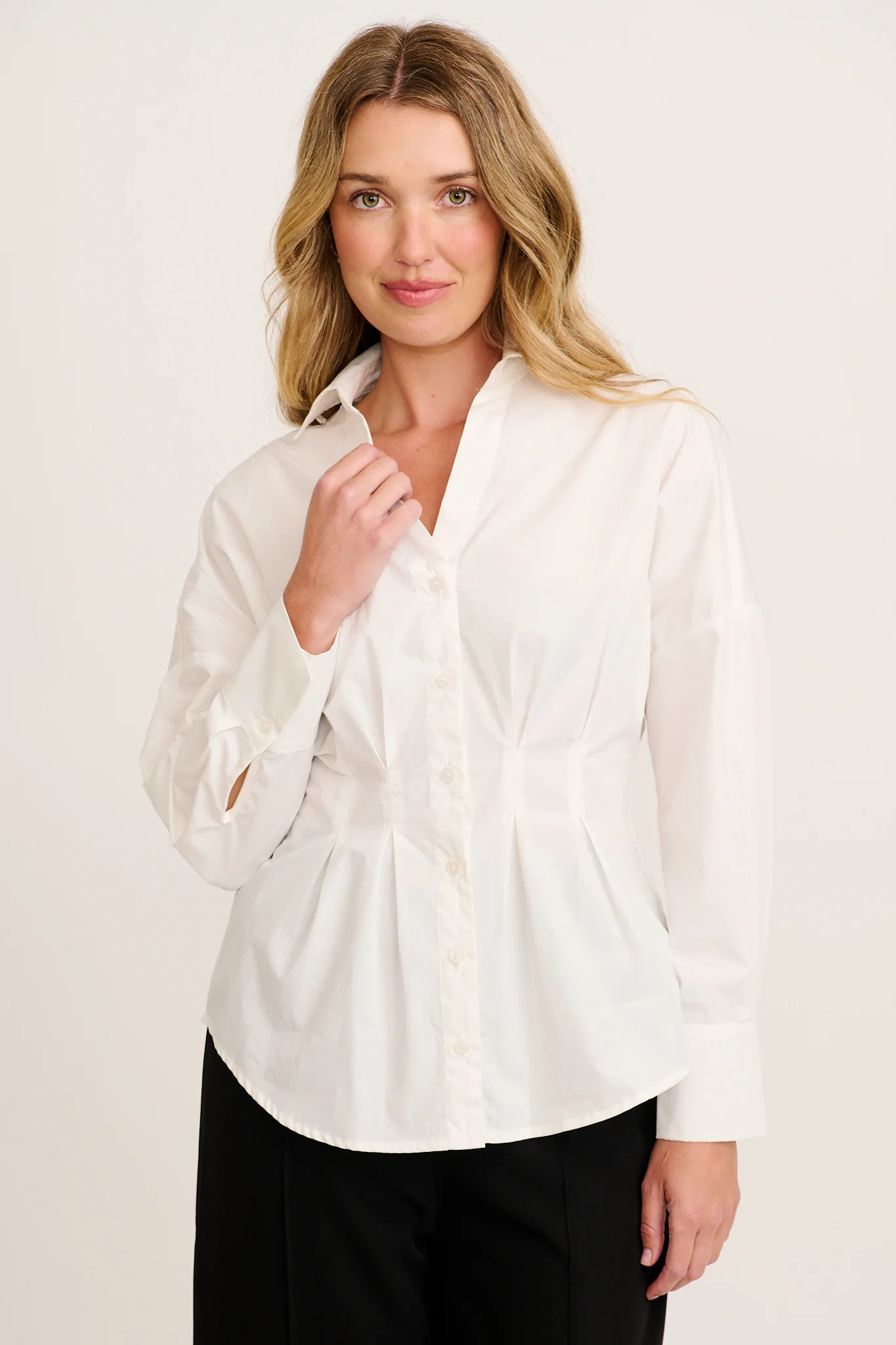Olana Shirt in White Cotton