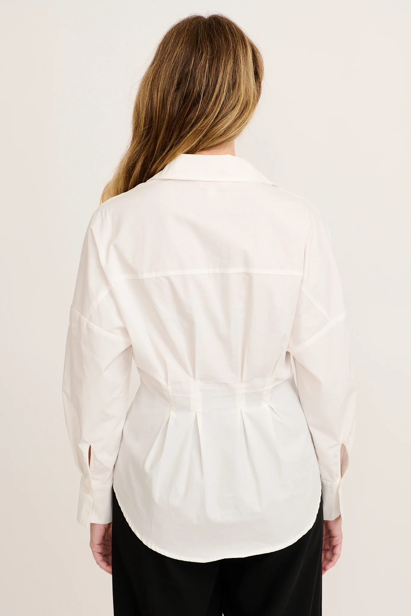 Olana Shirt in White Cotton - Image 3