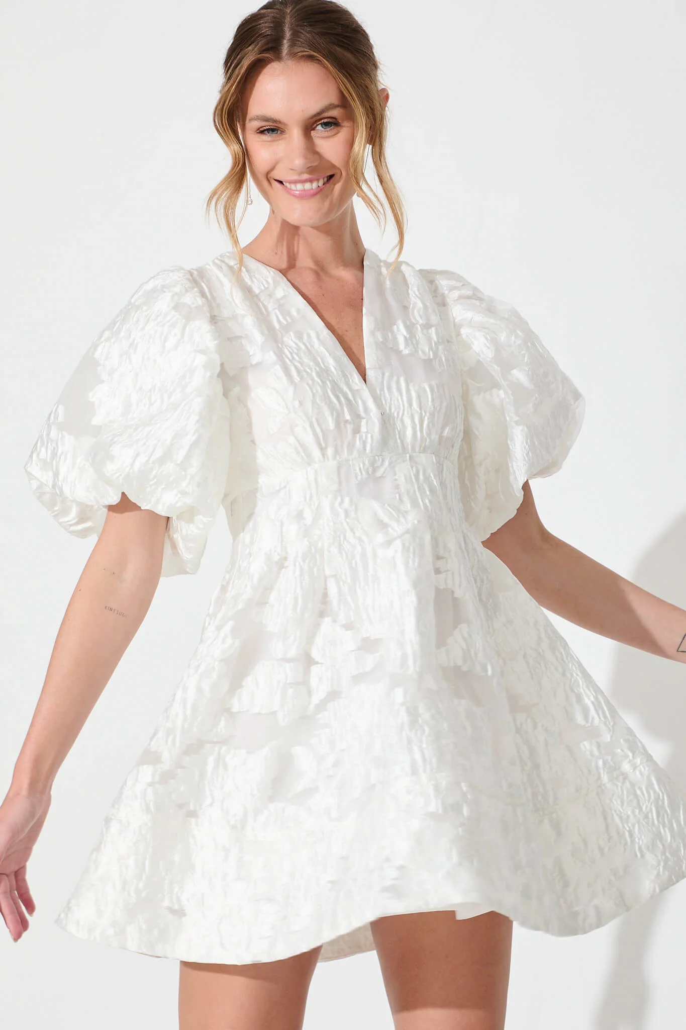 Paris Dreamer Dress In White Floral Organza Burnout - Image 2