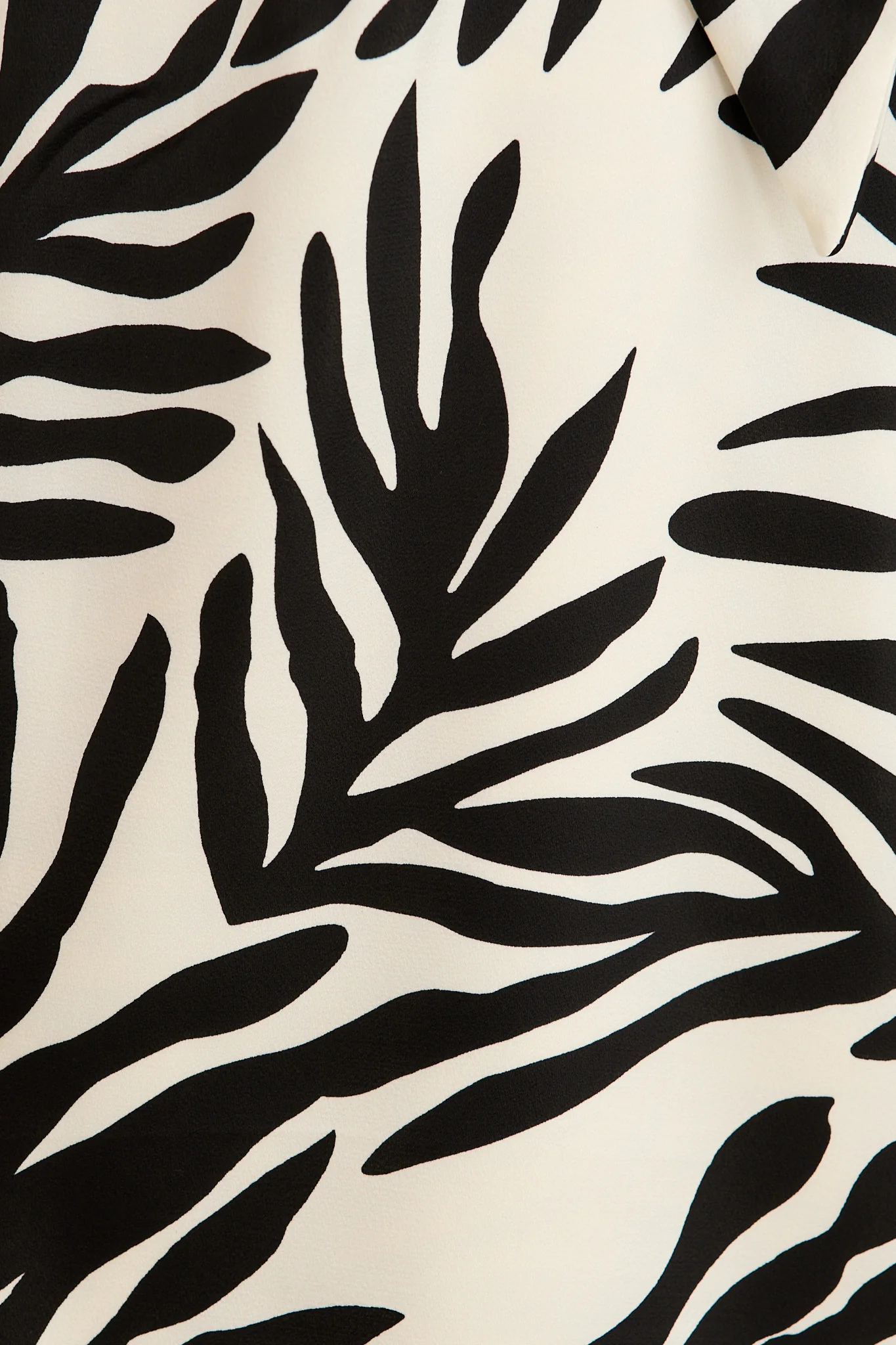 Ravello Dress in Black and White Satin - Image 6