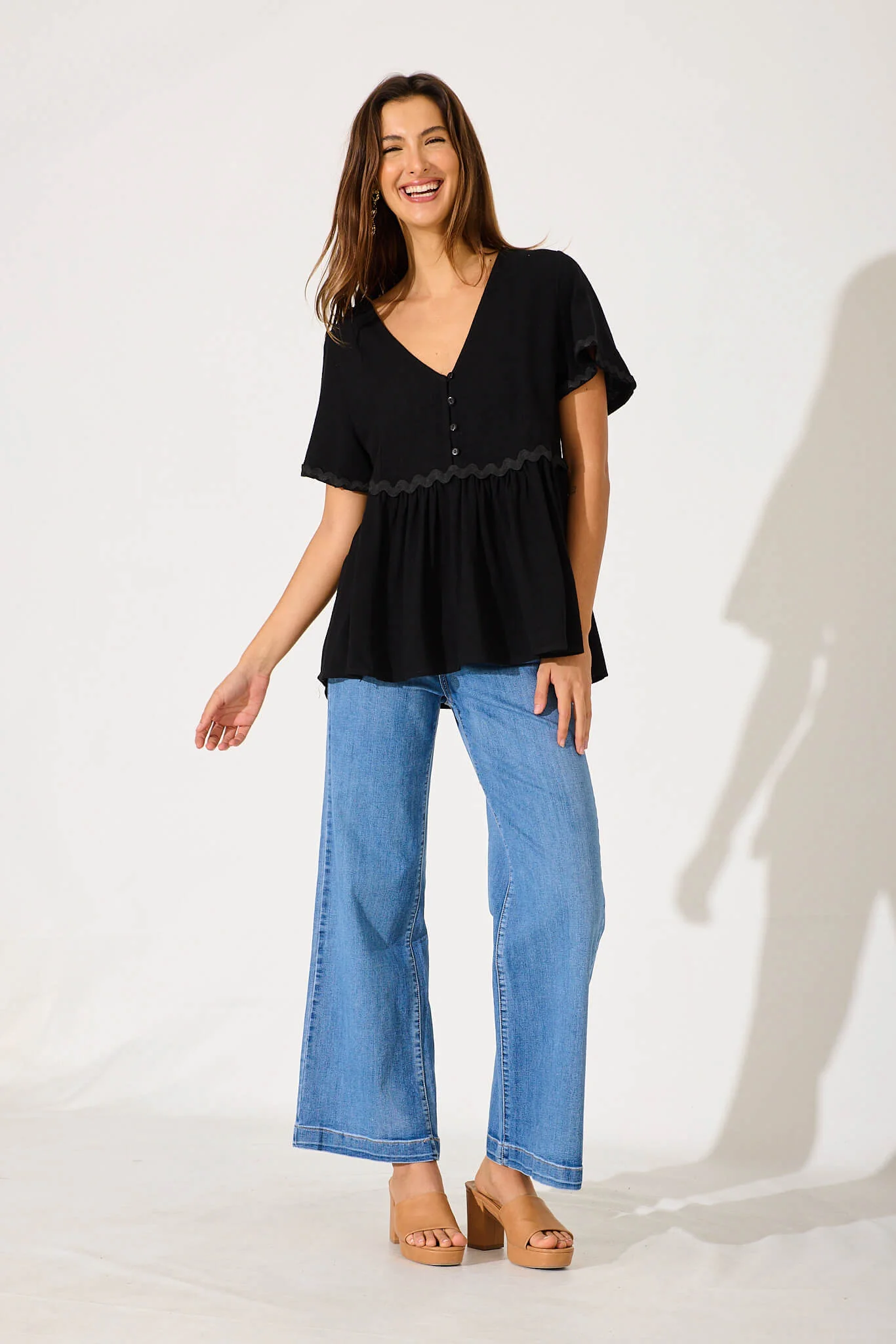 Rory Top In Black With Ric Rac Trim Linen Blend - Image 4