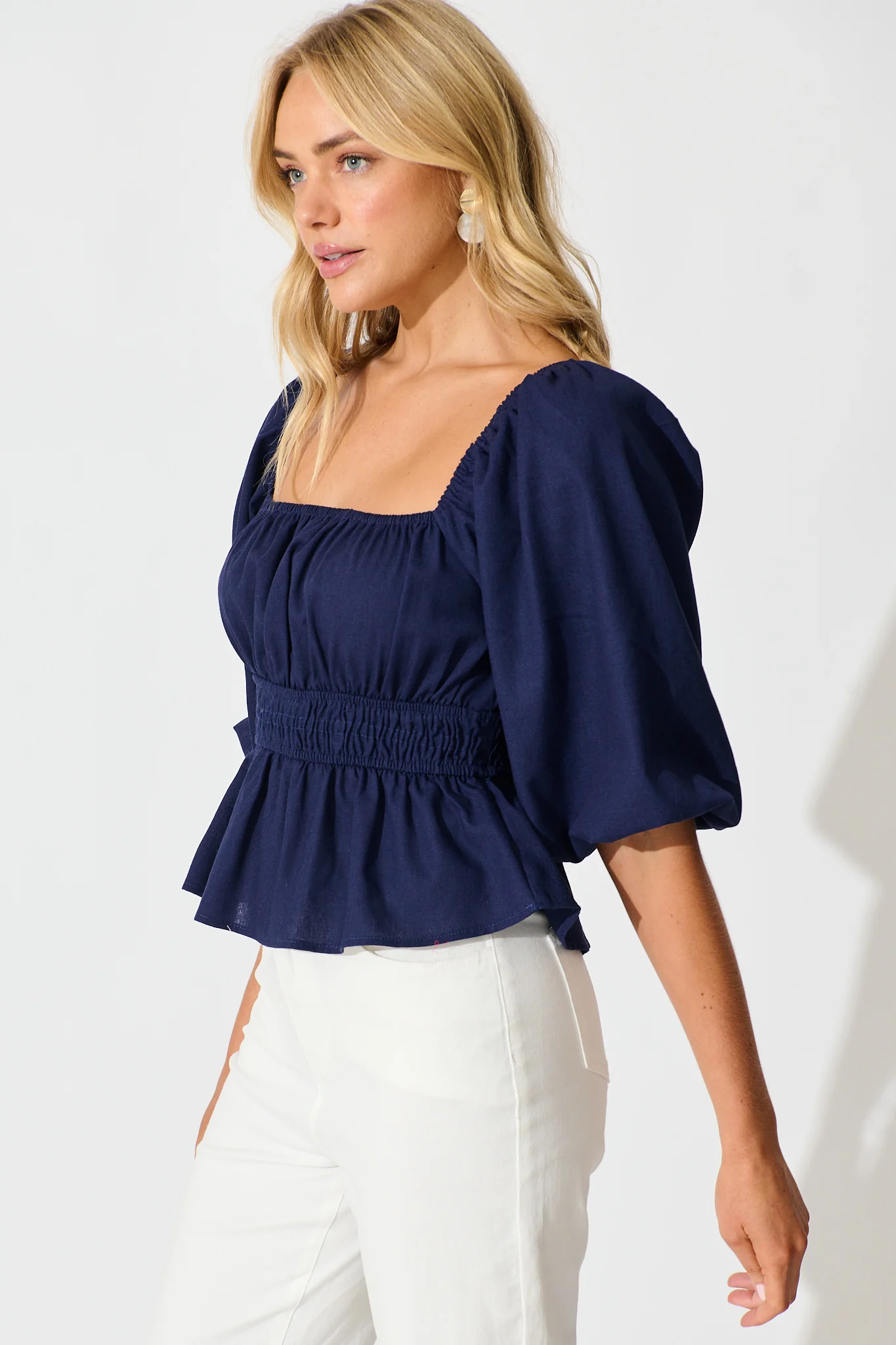 Rosella Top in Navy Linen Blend - Image 2