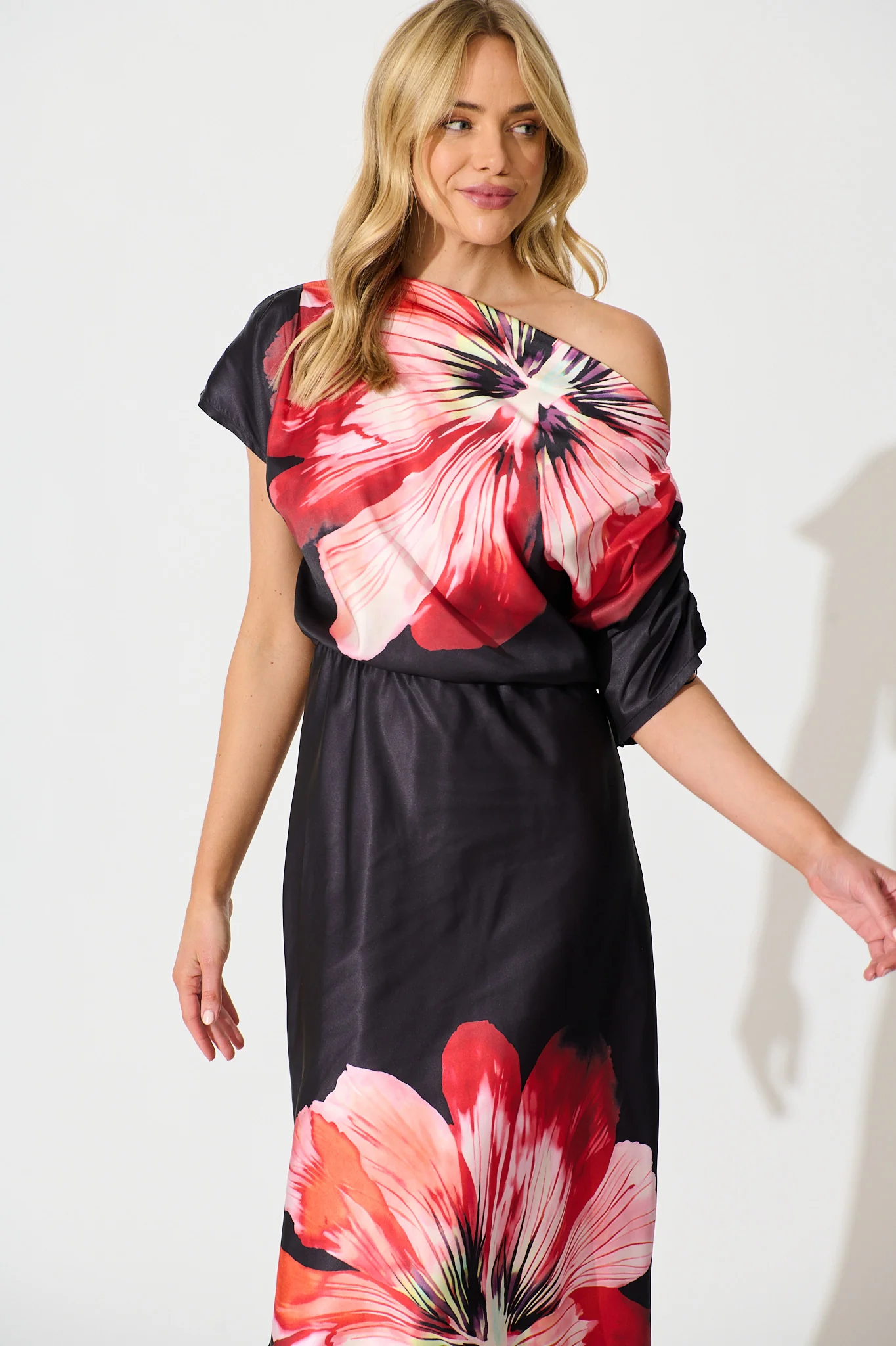 Sarita Maxi Off Shoulder Dress in Black and Red Flower Satin - Image 2
