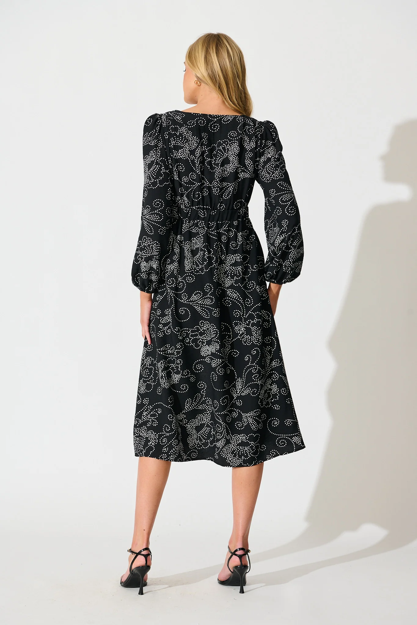 Senorita Midi Zip Dress in Black with White Print - Image 4