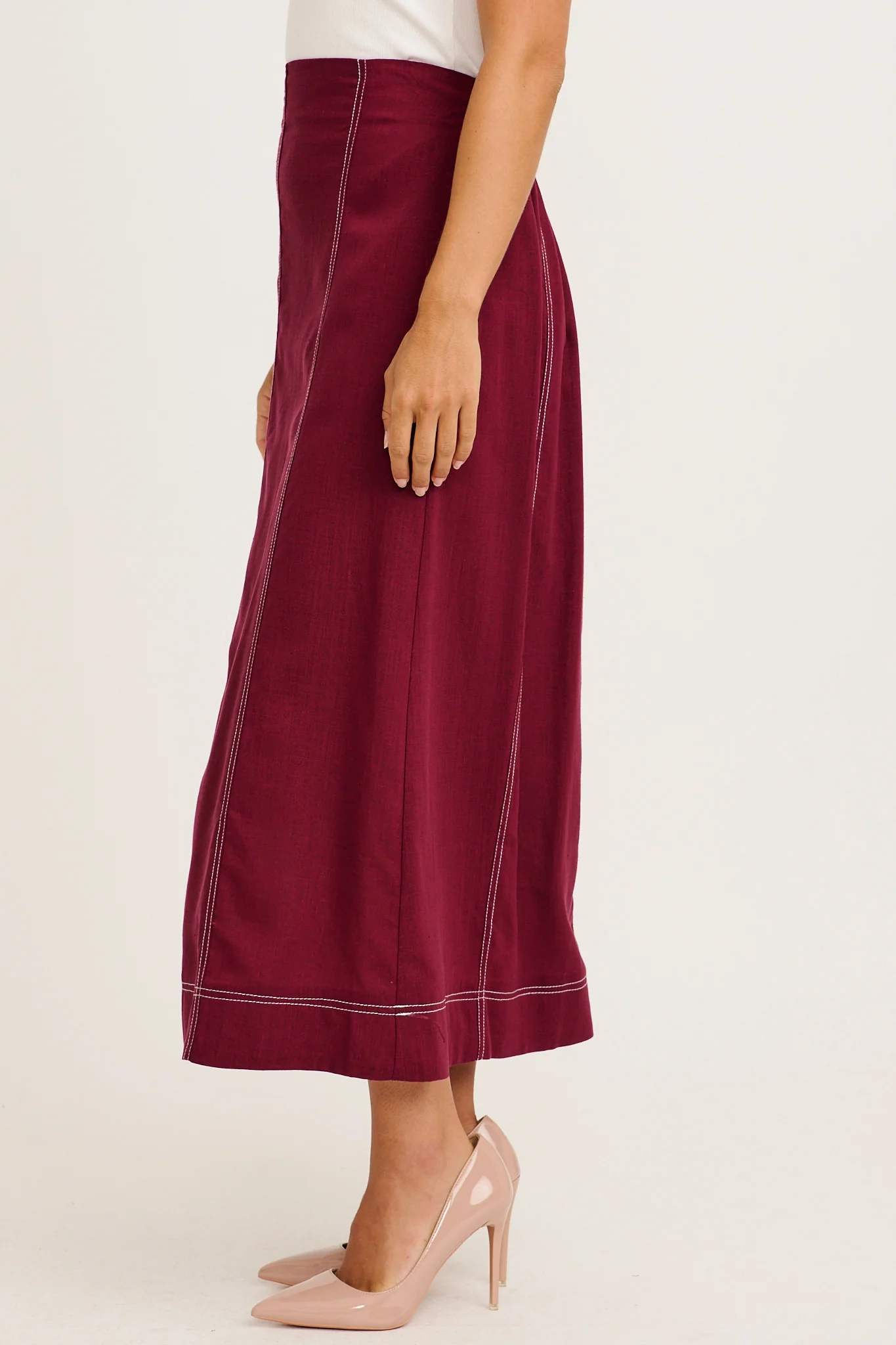 Sharp Hour Maxi Skirt in Wine Linen Blend - Image 2