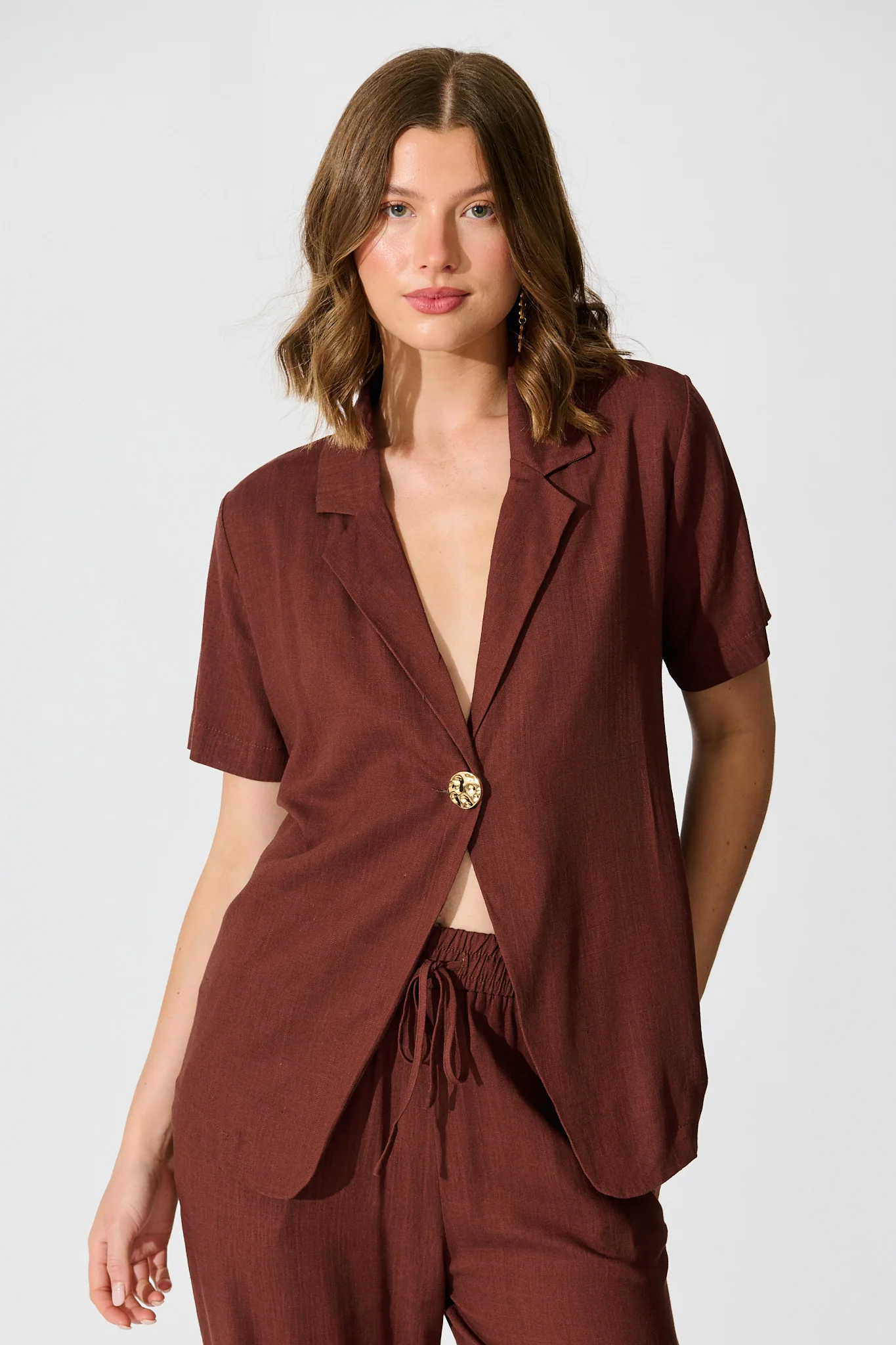 Soft Structure Top In Chocolate Linen
