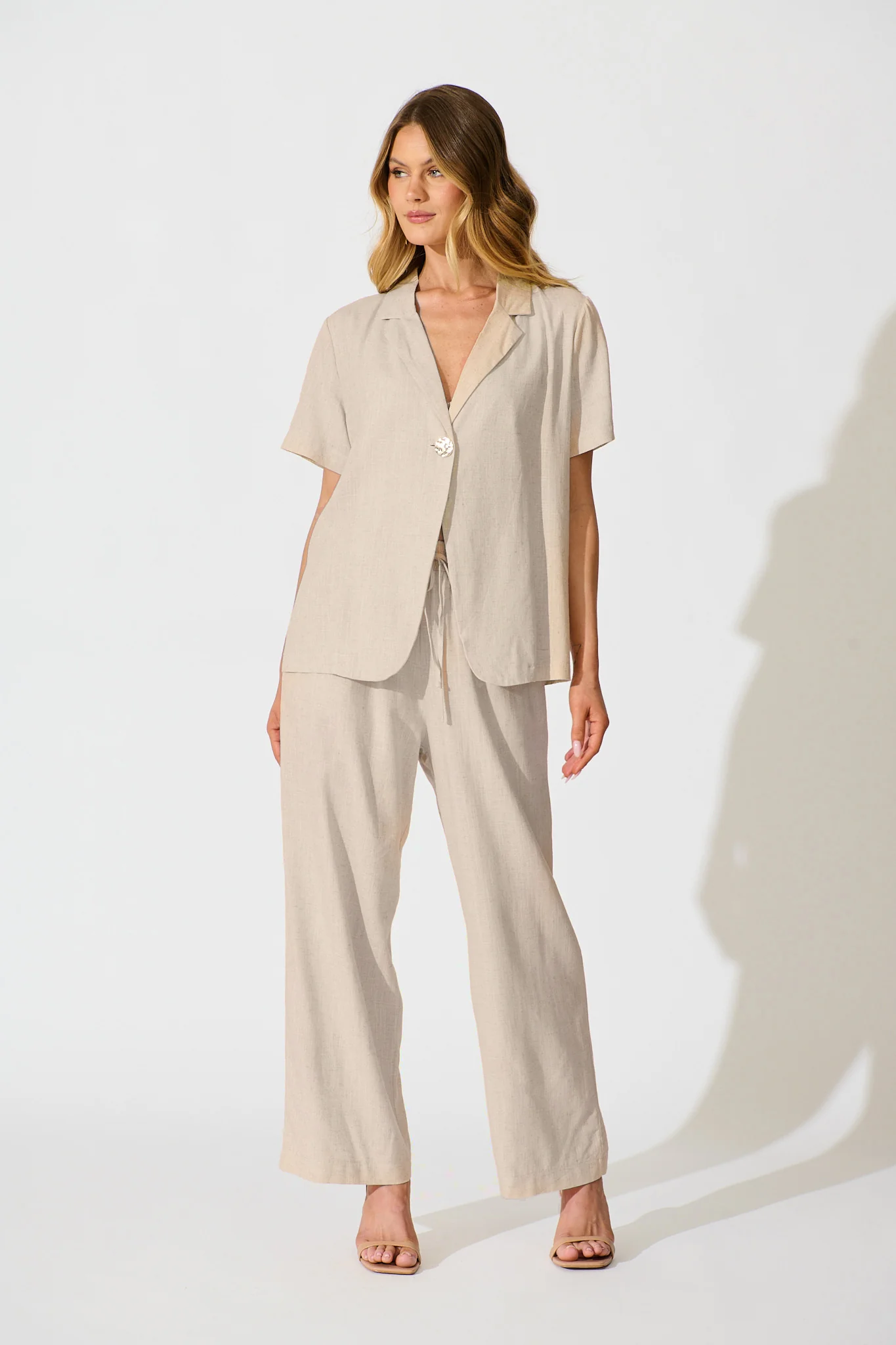 Soft Structure Top In Oatmeal Cotton Linen - Image 4
