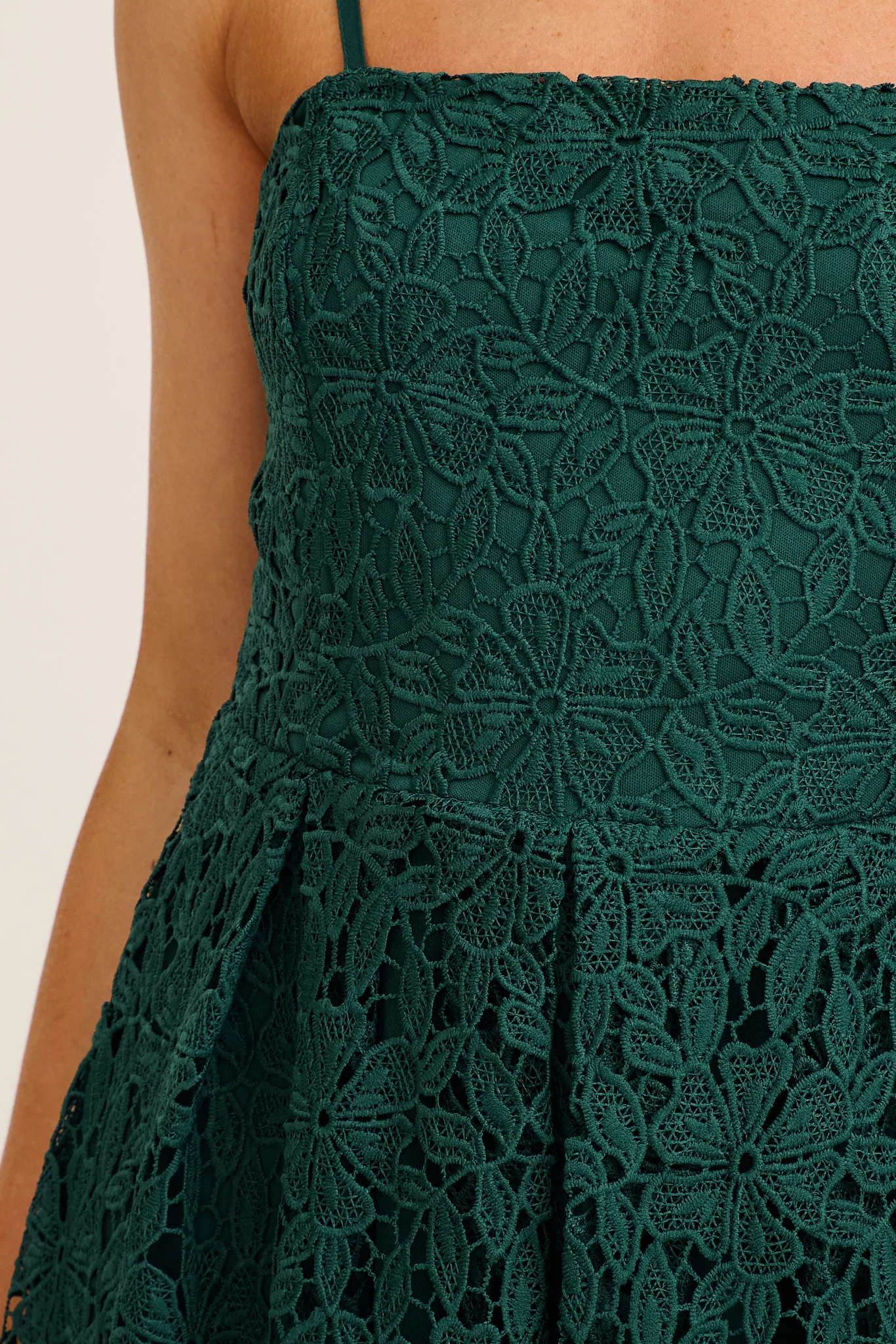 Something Special Maxi Lace Dress in Emerald - Image 5