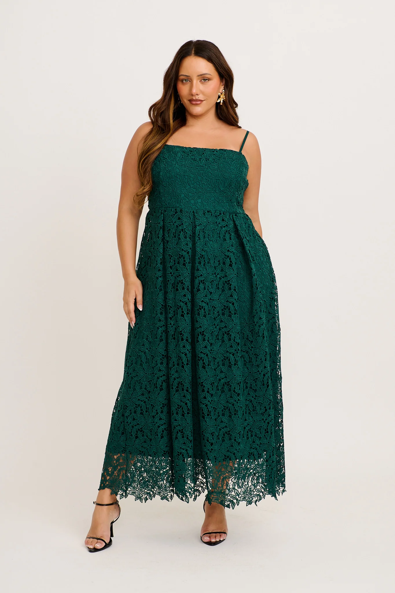 Something Special Maxi Lace Dress in Emerald - Image 7