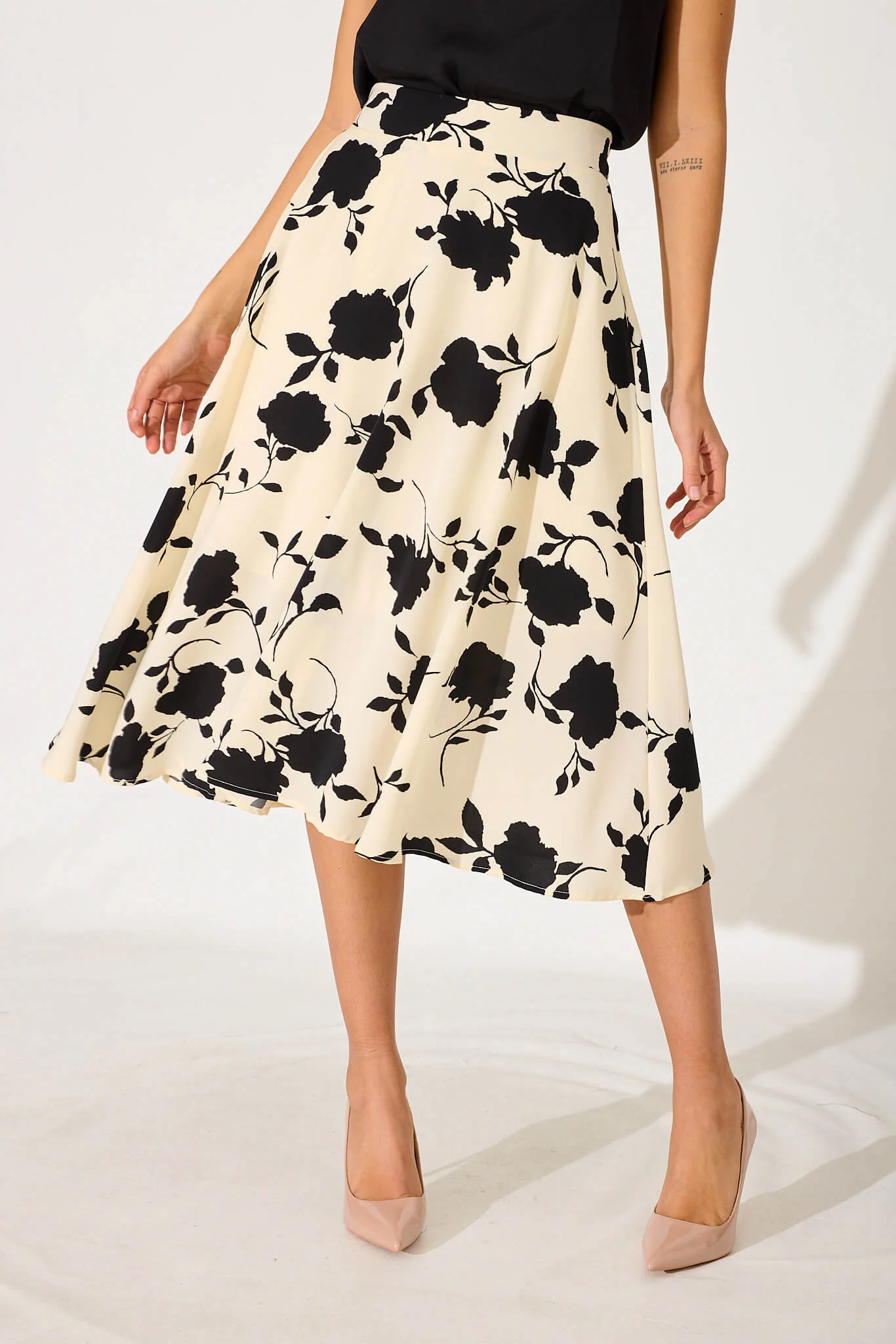 Sophianna Midi Skirt In Cream With Black Floral