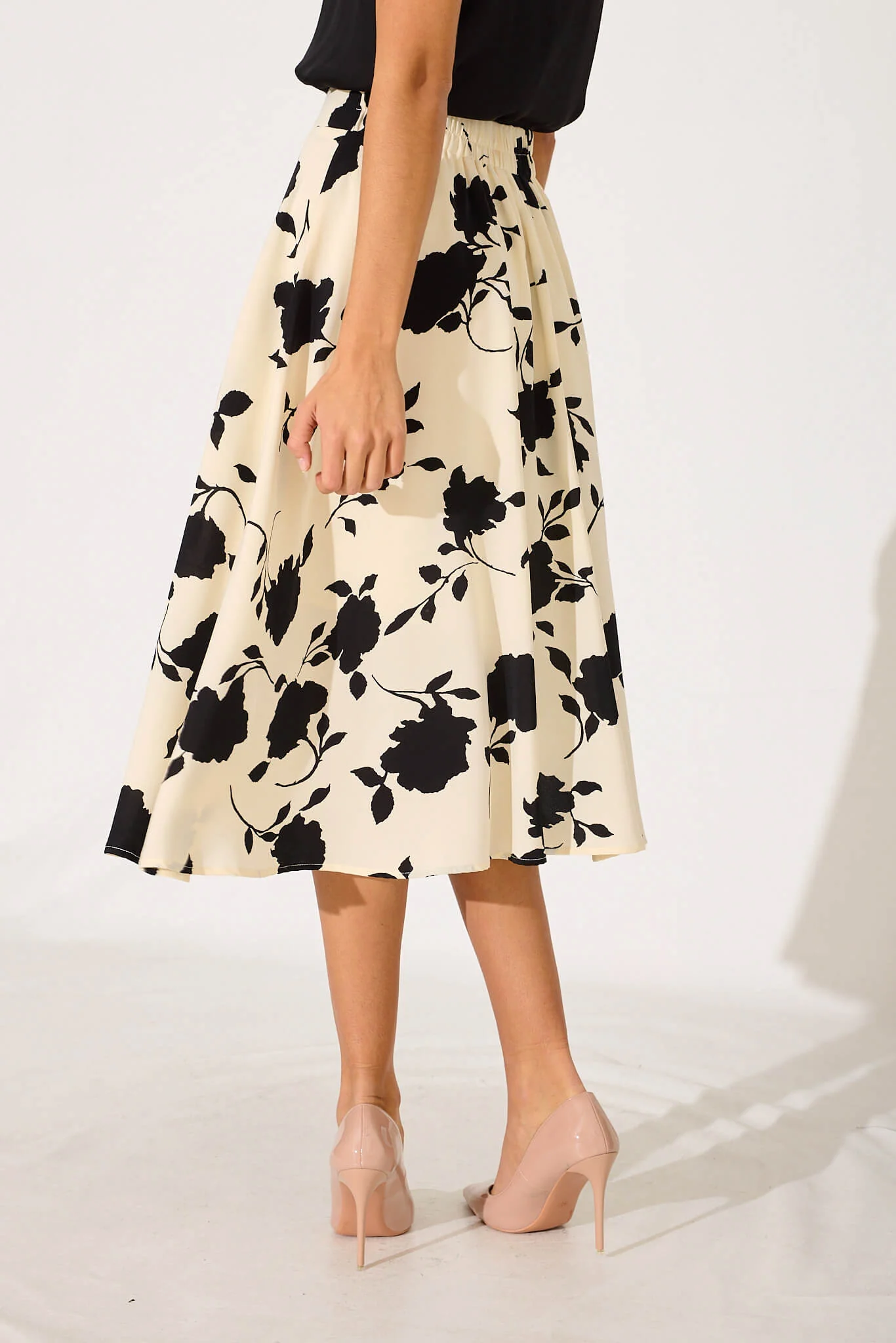 Sophianna Midi Skirt In Cream With Black Floral - Image 3
