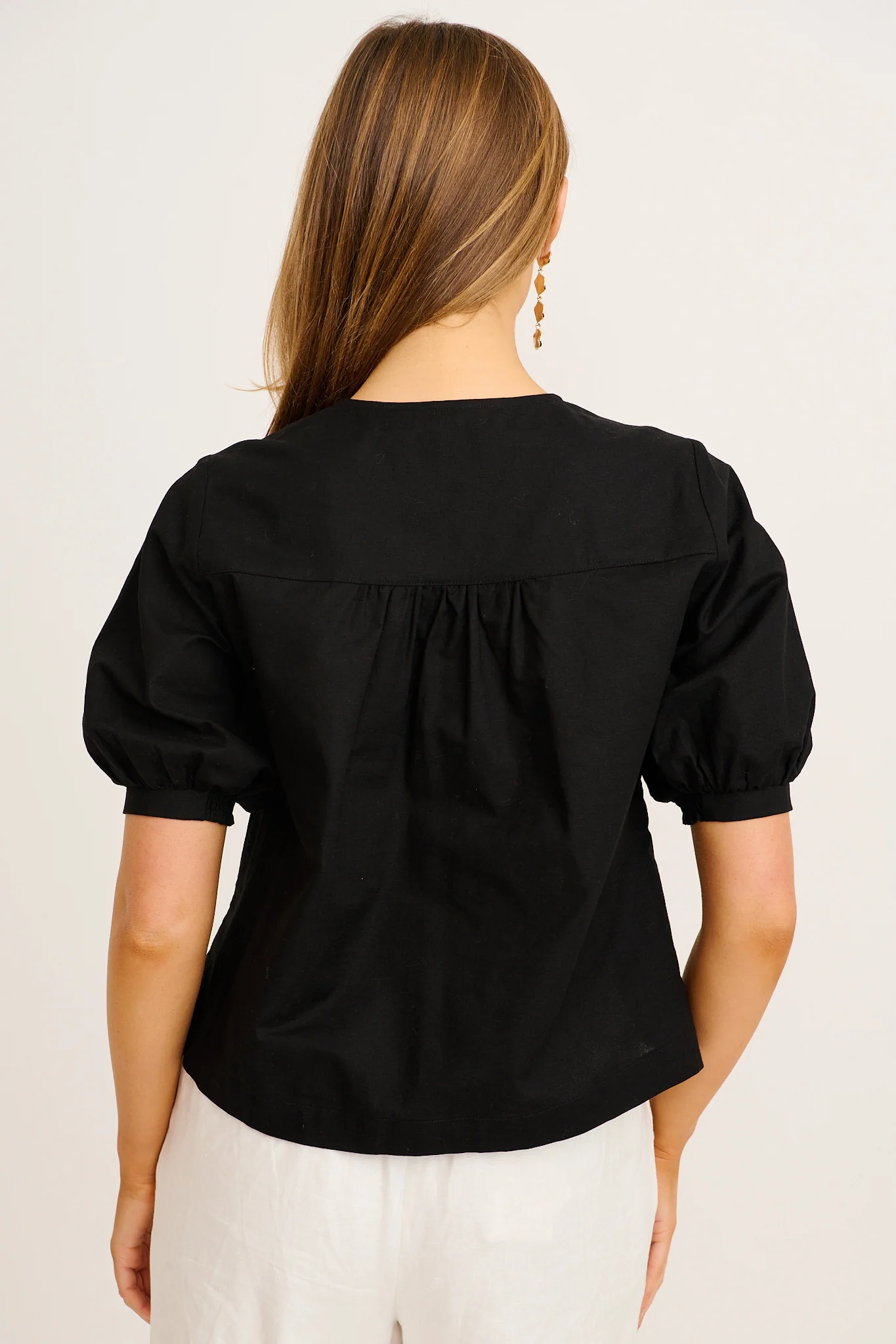 Sophisticated Top in Black Cotton Linen - Image 3