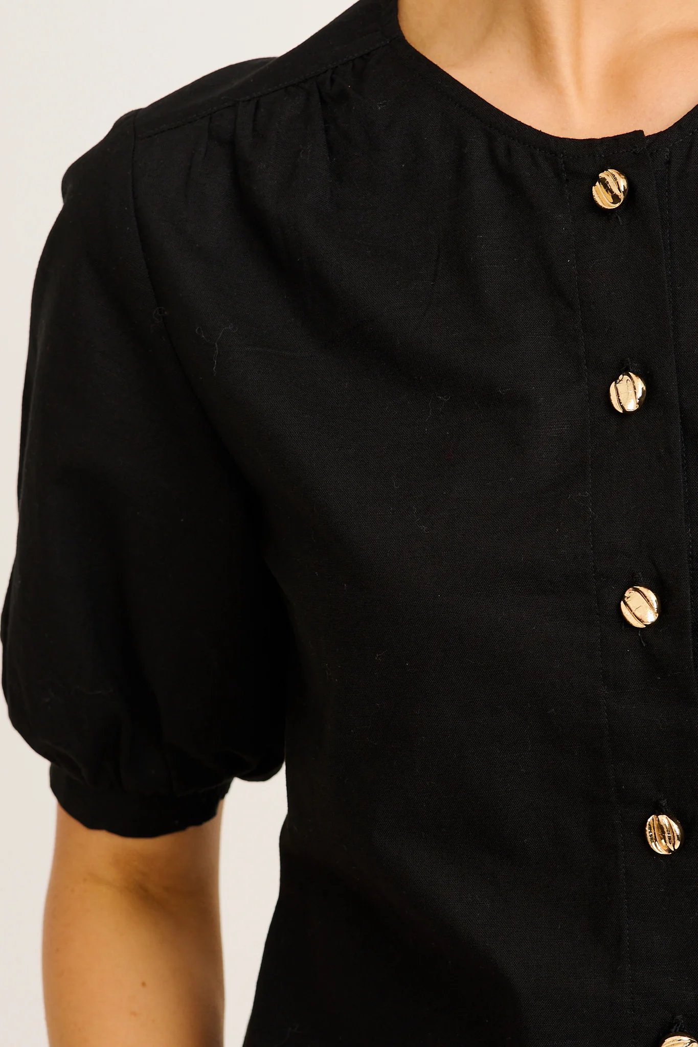 Sophisticated Top in Black Cotton Linen - Image 5