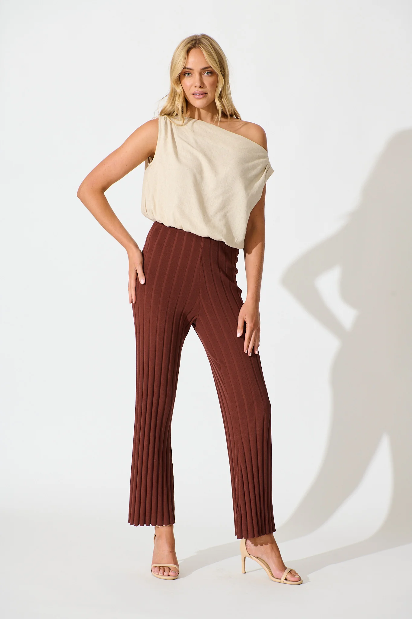 Soraya Knit Pant in Chocolate - Image 4
