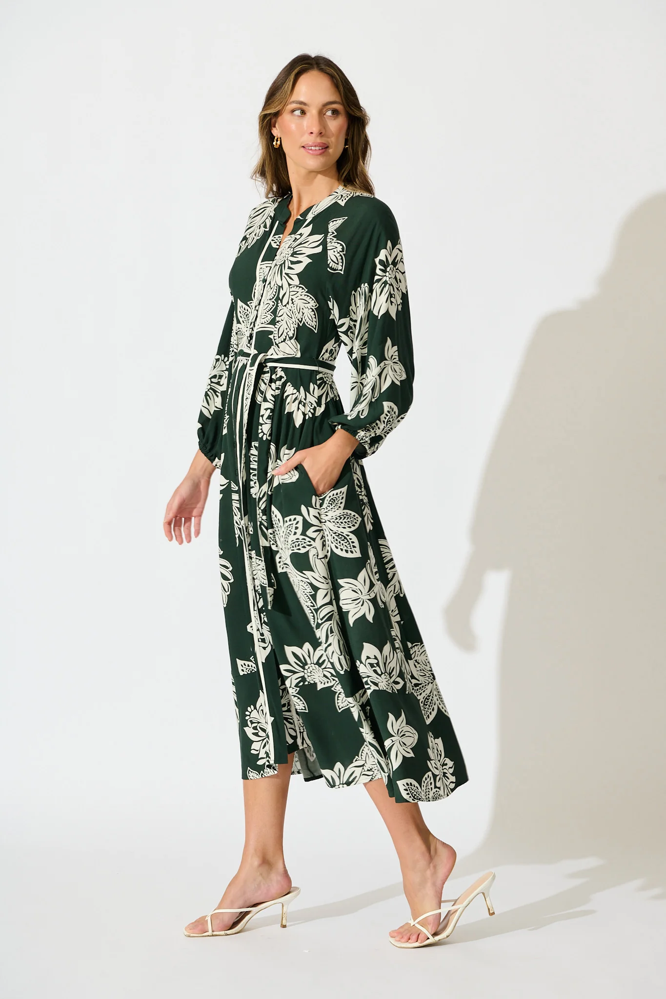 Spellbound Maxi Dress in Emerald White Floral - Image 3
