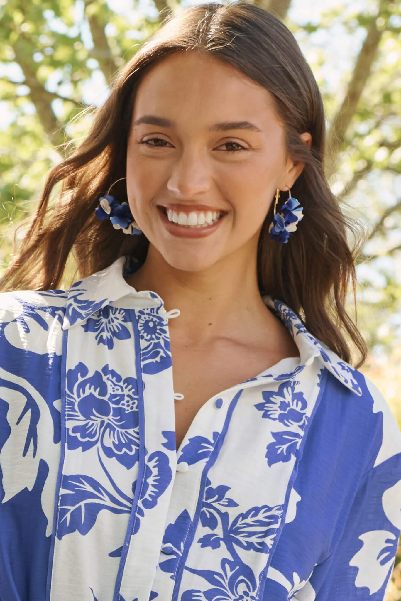 Spirit Shirt Dress In Blue With White Floral Print - Image 4