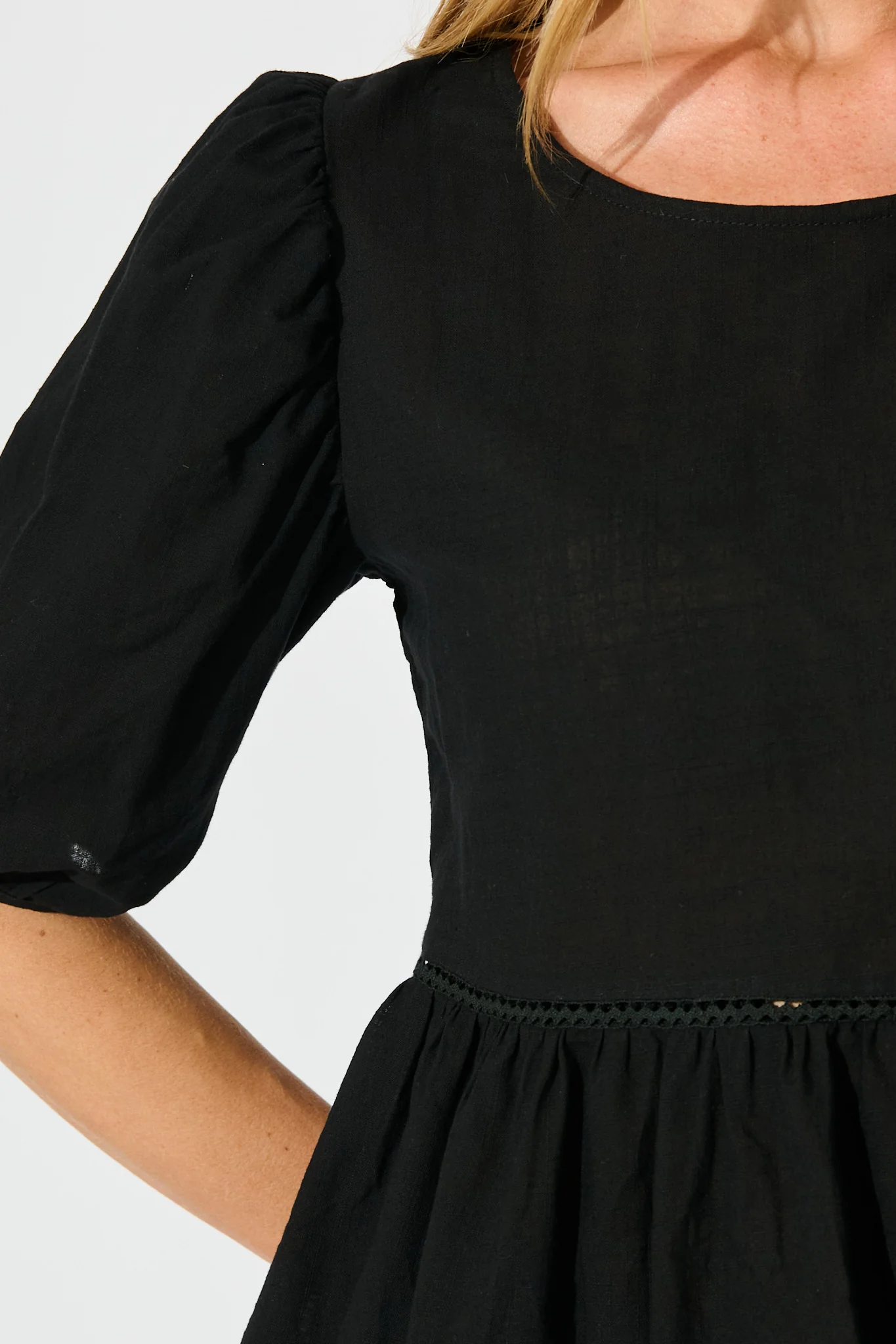 Stacy Top in Black Cotton Linen - Image 5