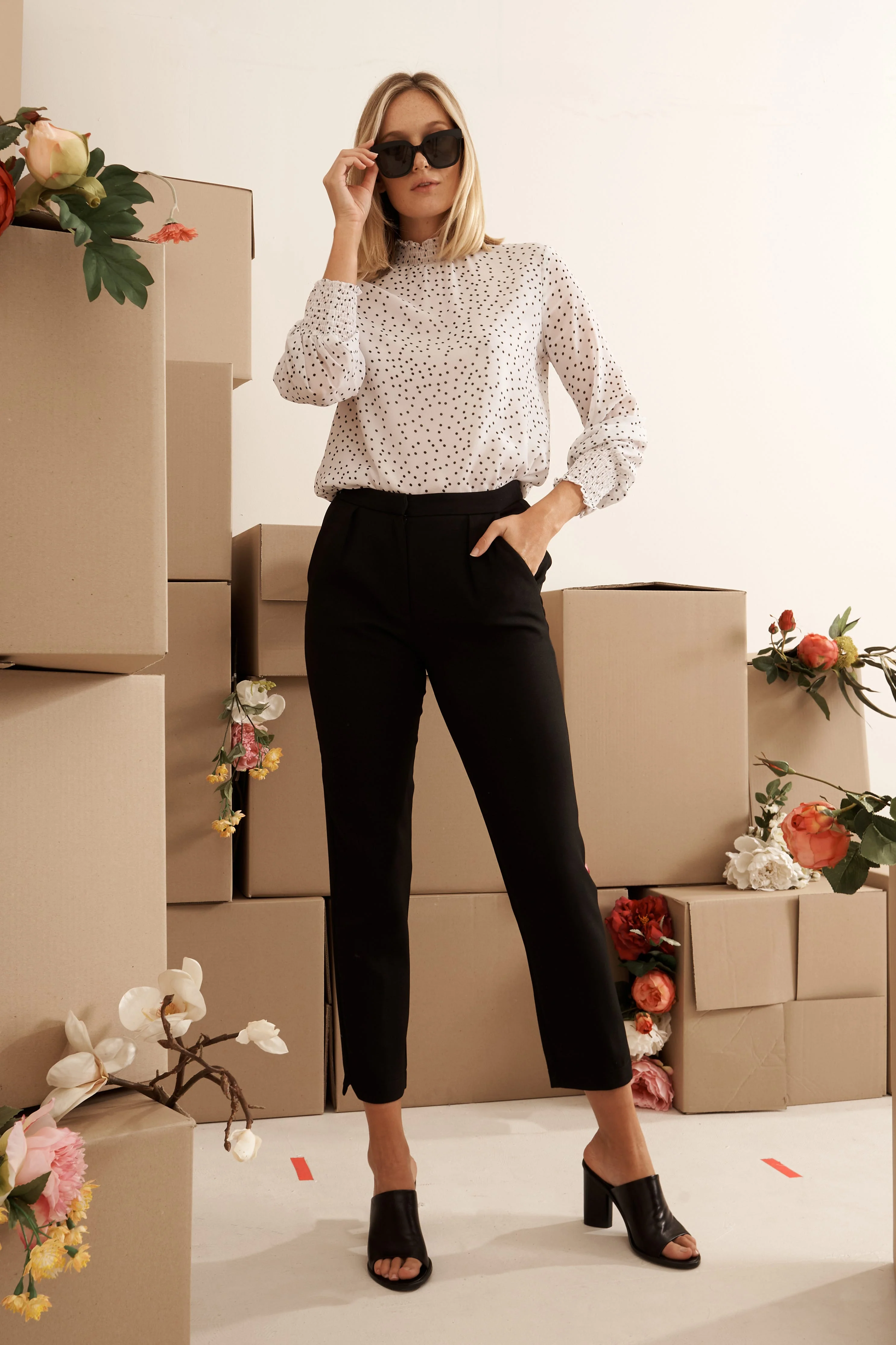 Tally Tapered Pants In Black - Image 7