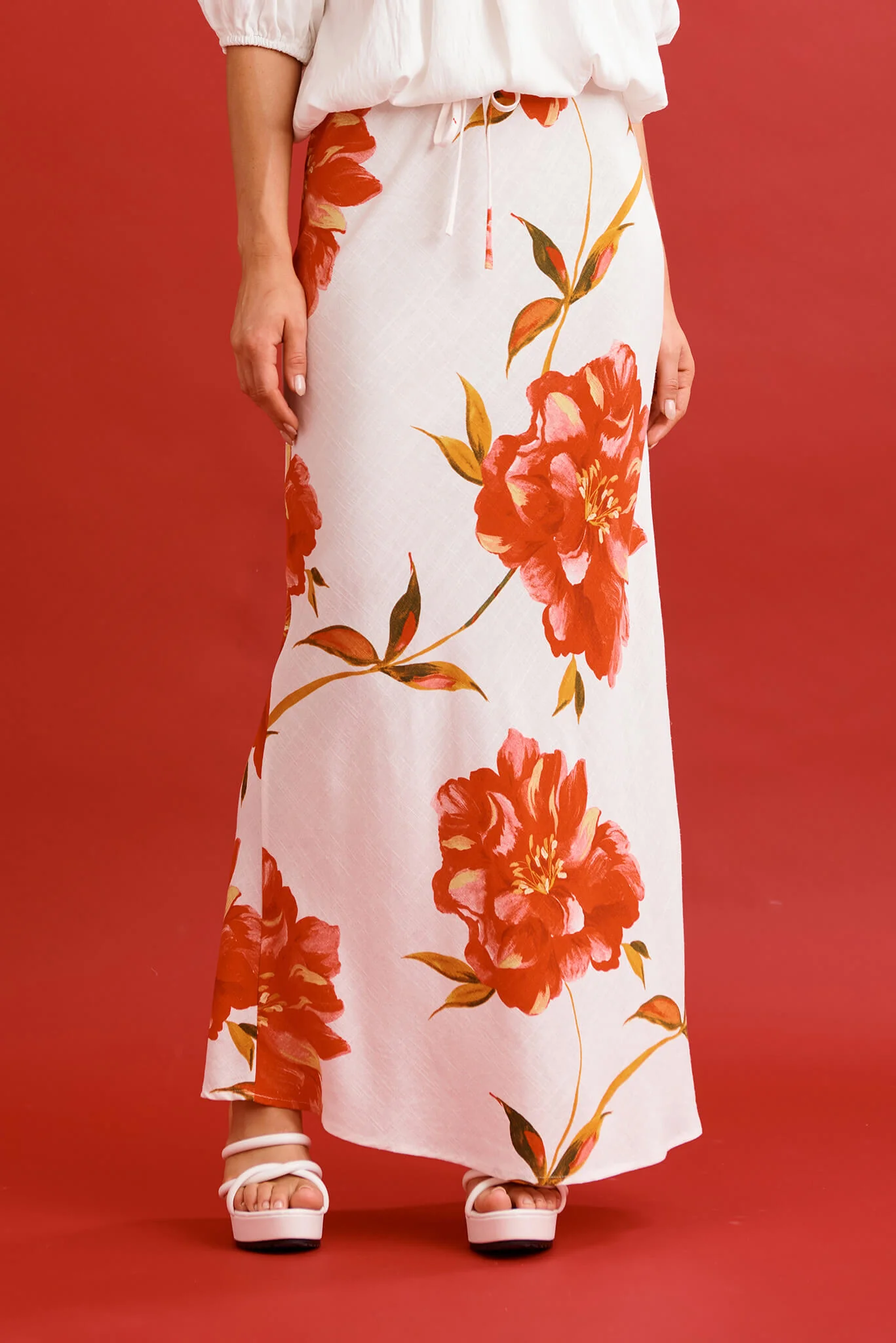 Tamina Maxi Skirt in White With Red Flower Linen Blend - Image 3