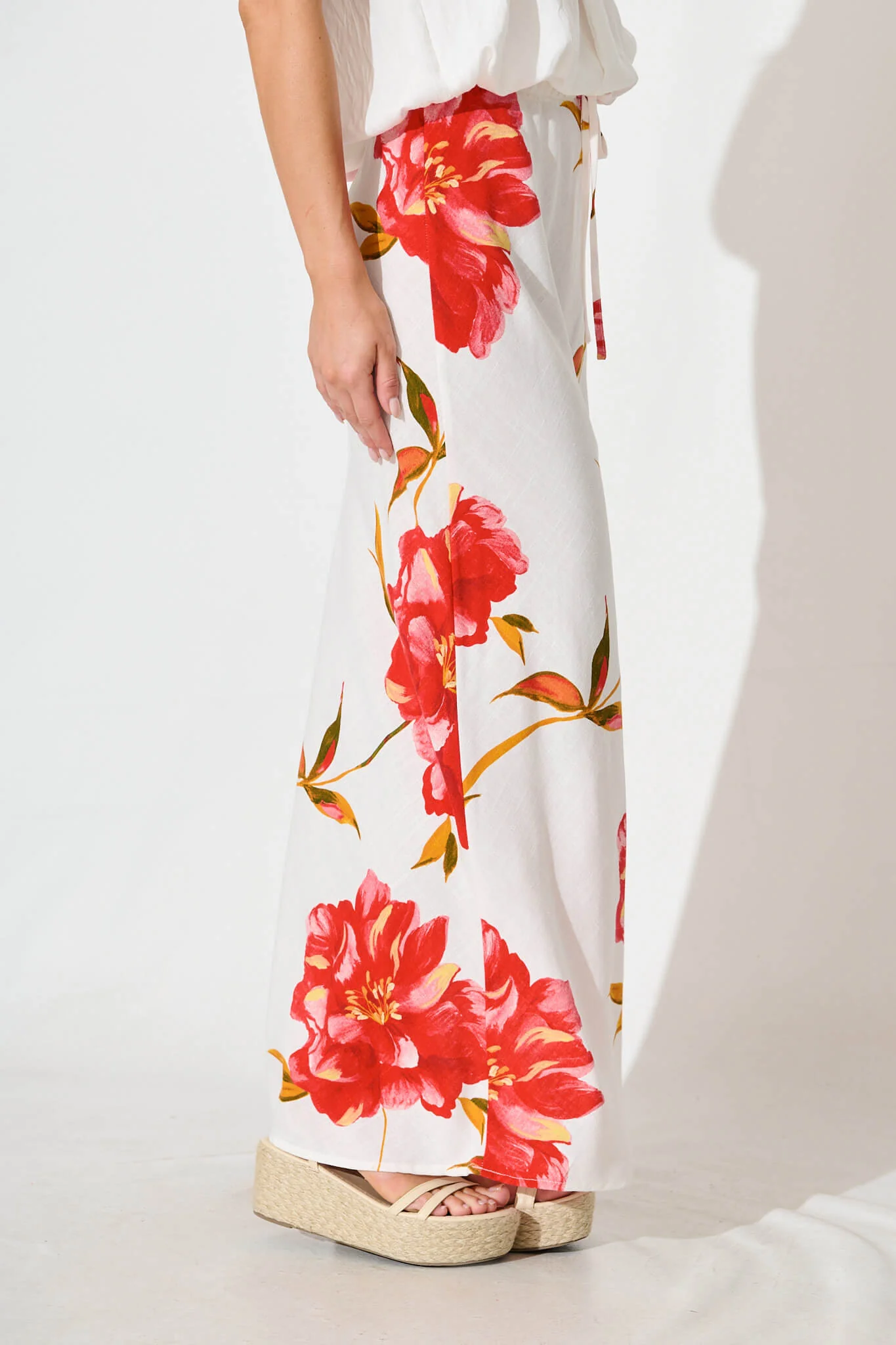 Tamina Maxi Skirt in White With Red Flower Linen Blend - Image 5