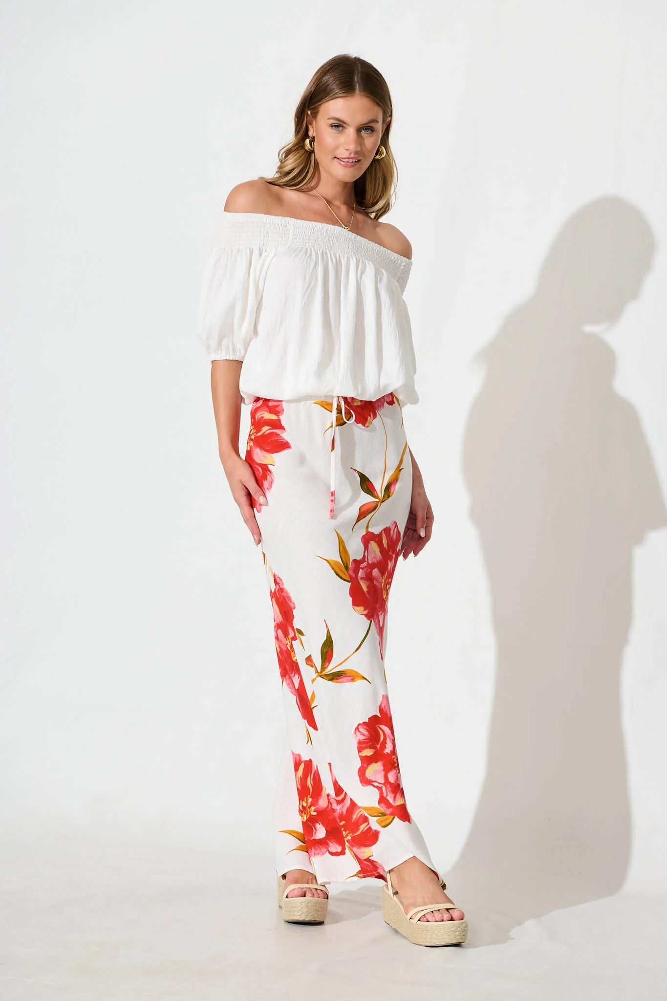 Tamina Maxi Skirt in White With Red Flower Linen Blend - Image 7