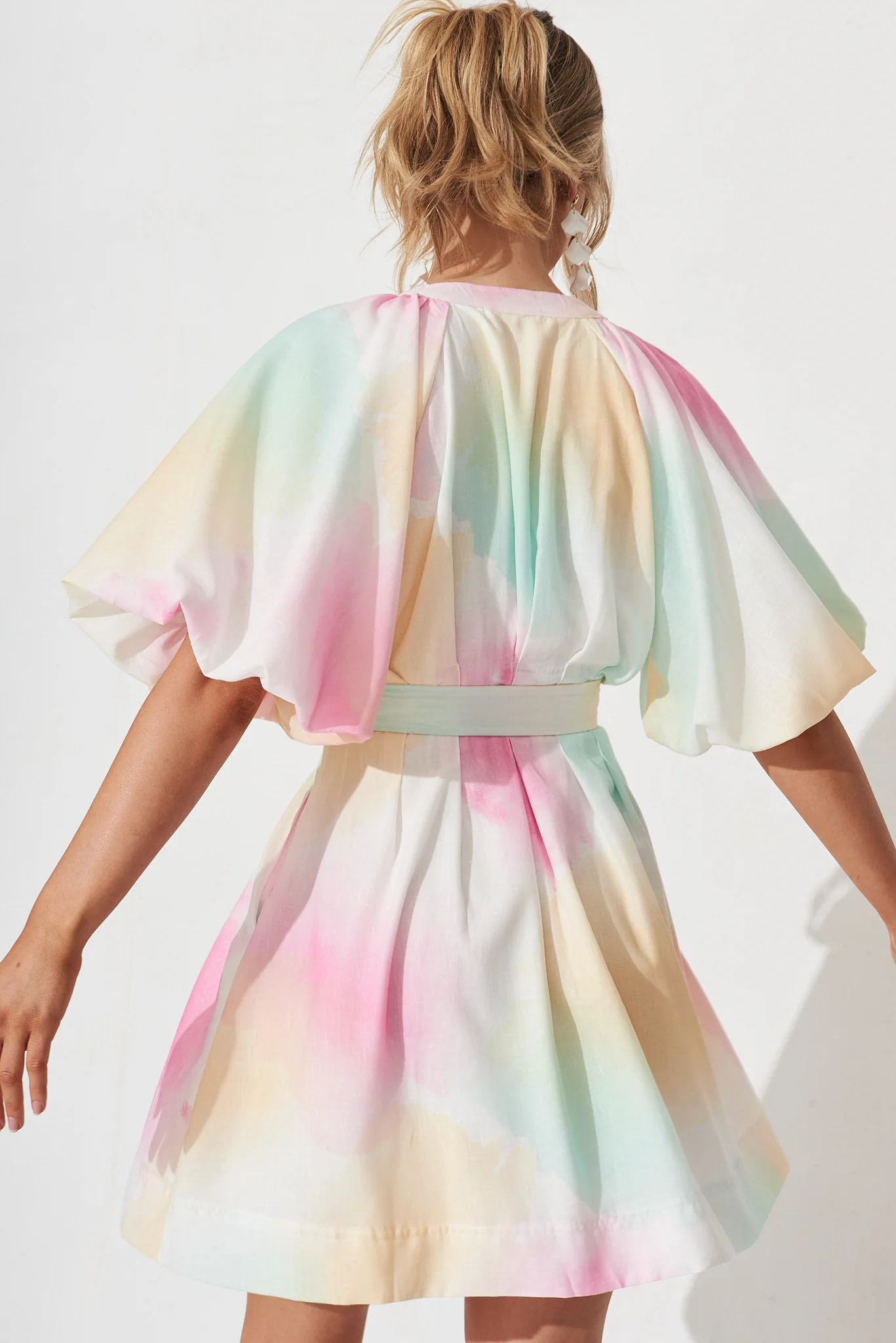 Teagan Dress In White With Multi Watercolour Linen Blend - Image 6