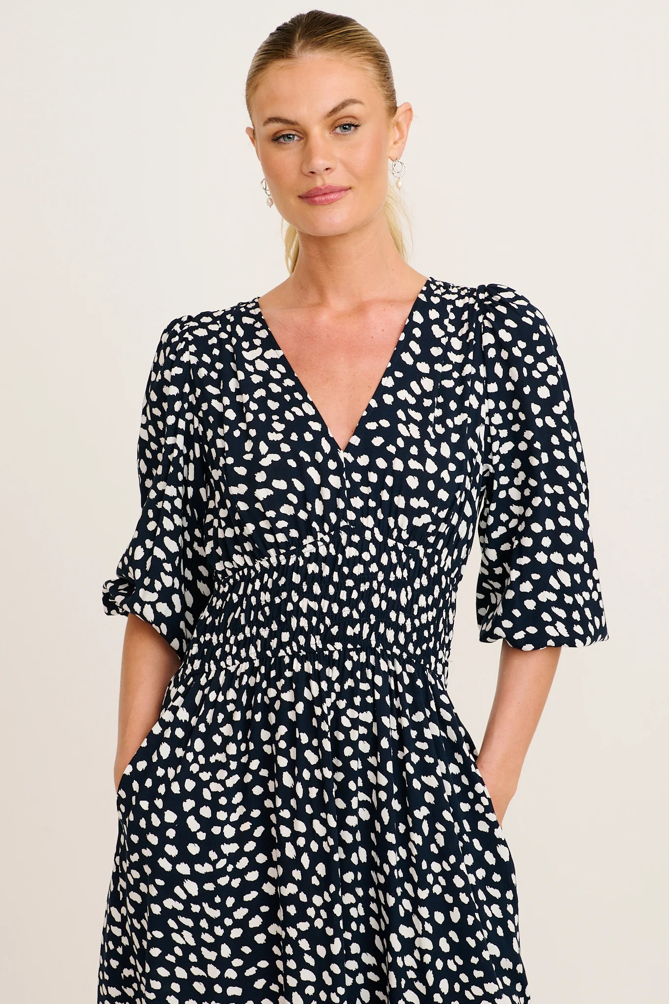 Trend Setter Midi Dress in Navy with White Speckle - Image 2
