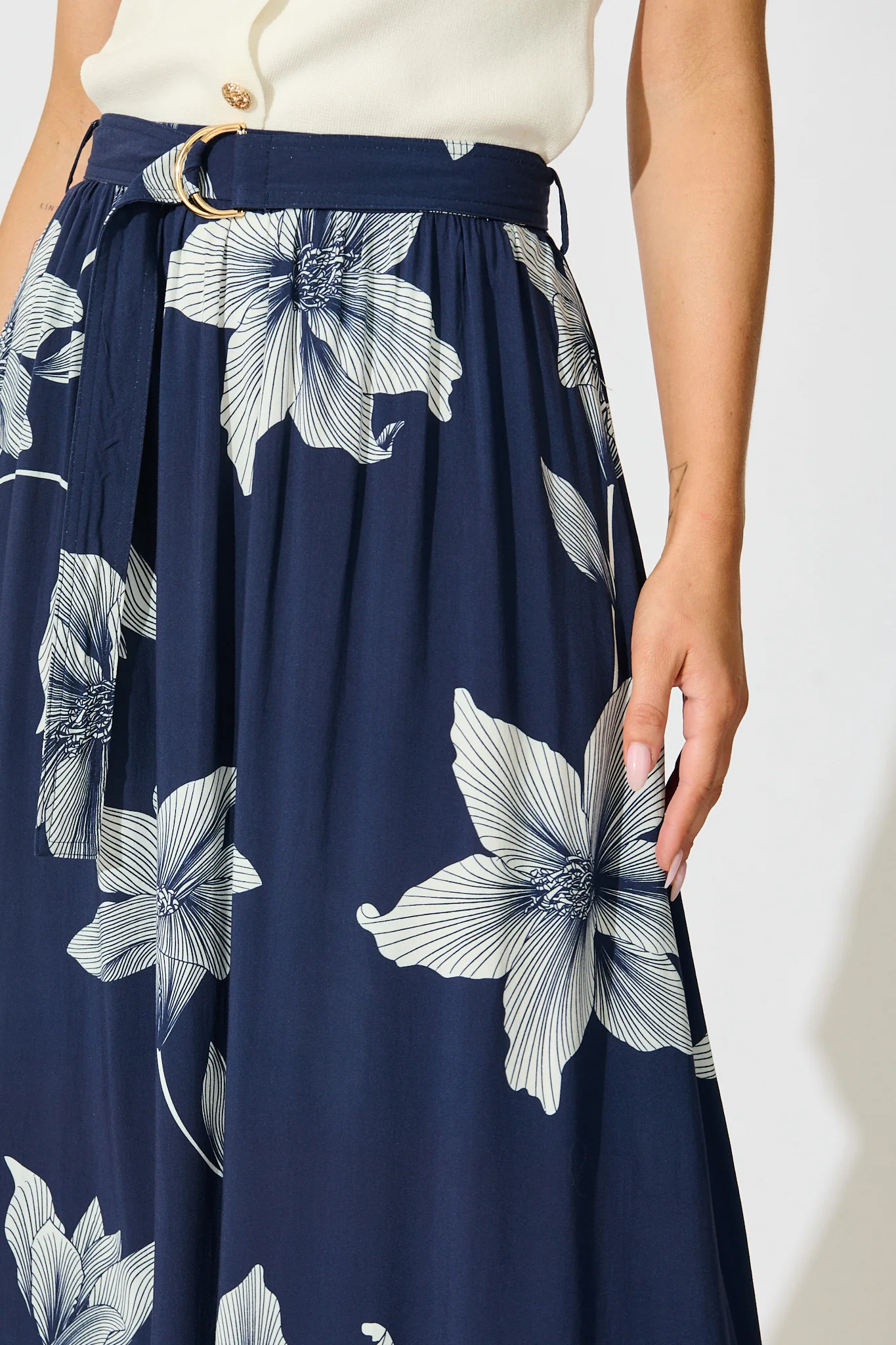 Tyra Maxi Skirt in Navy with White Floral Print - Image 5