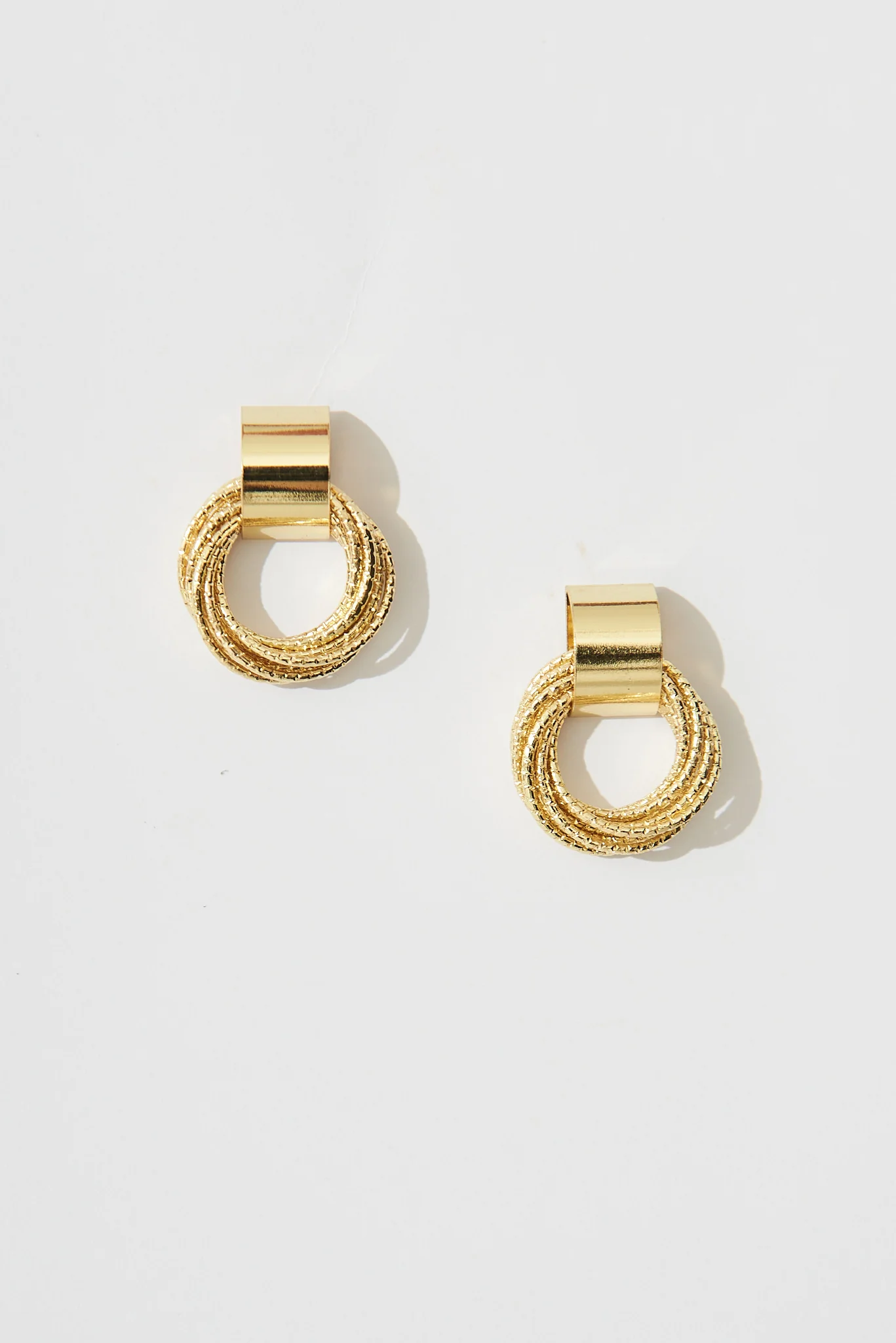 Vega Earrings In Gold