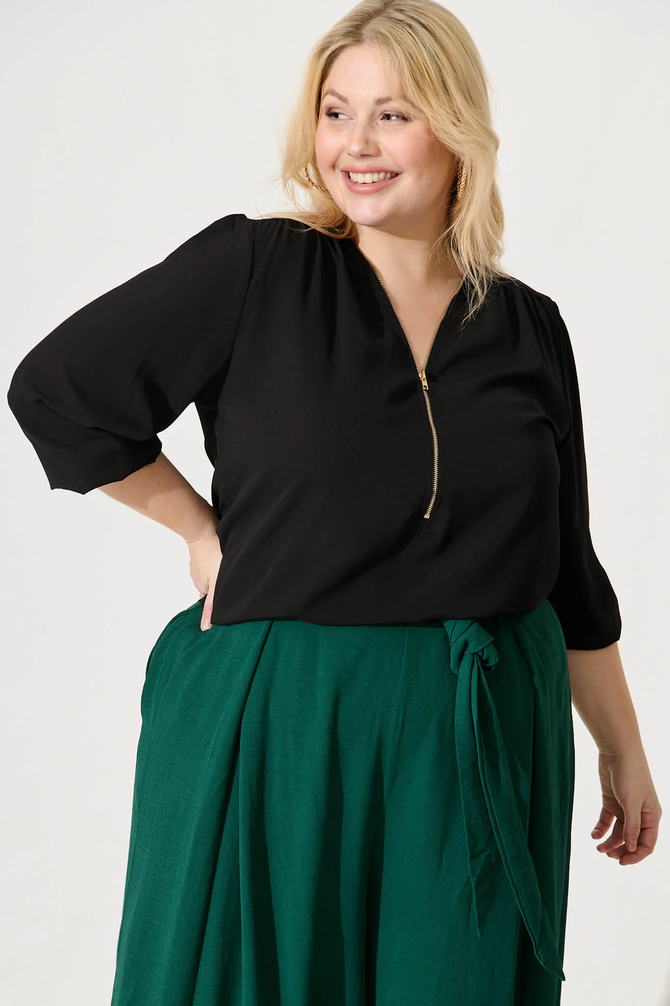 Viviani Zip Top In Black - Image 8