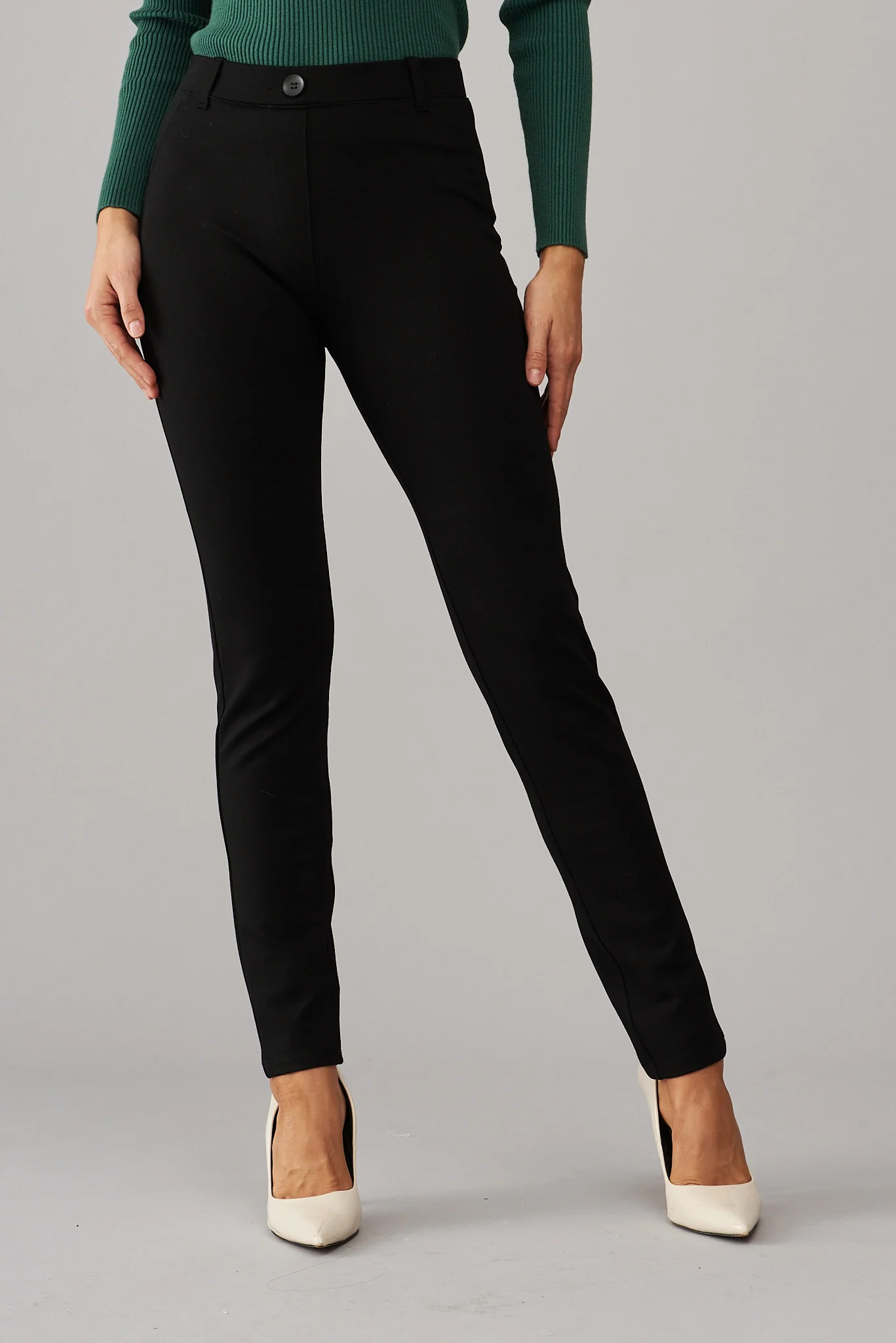Workflow Skinny Pants in Black - Image 3