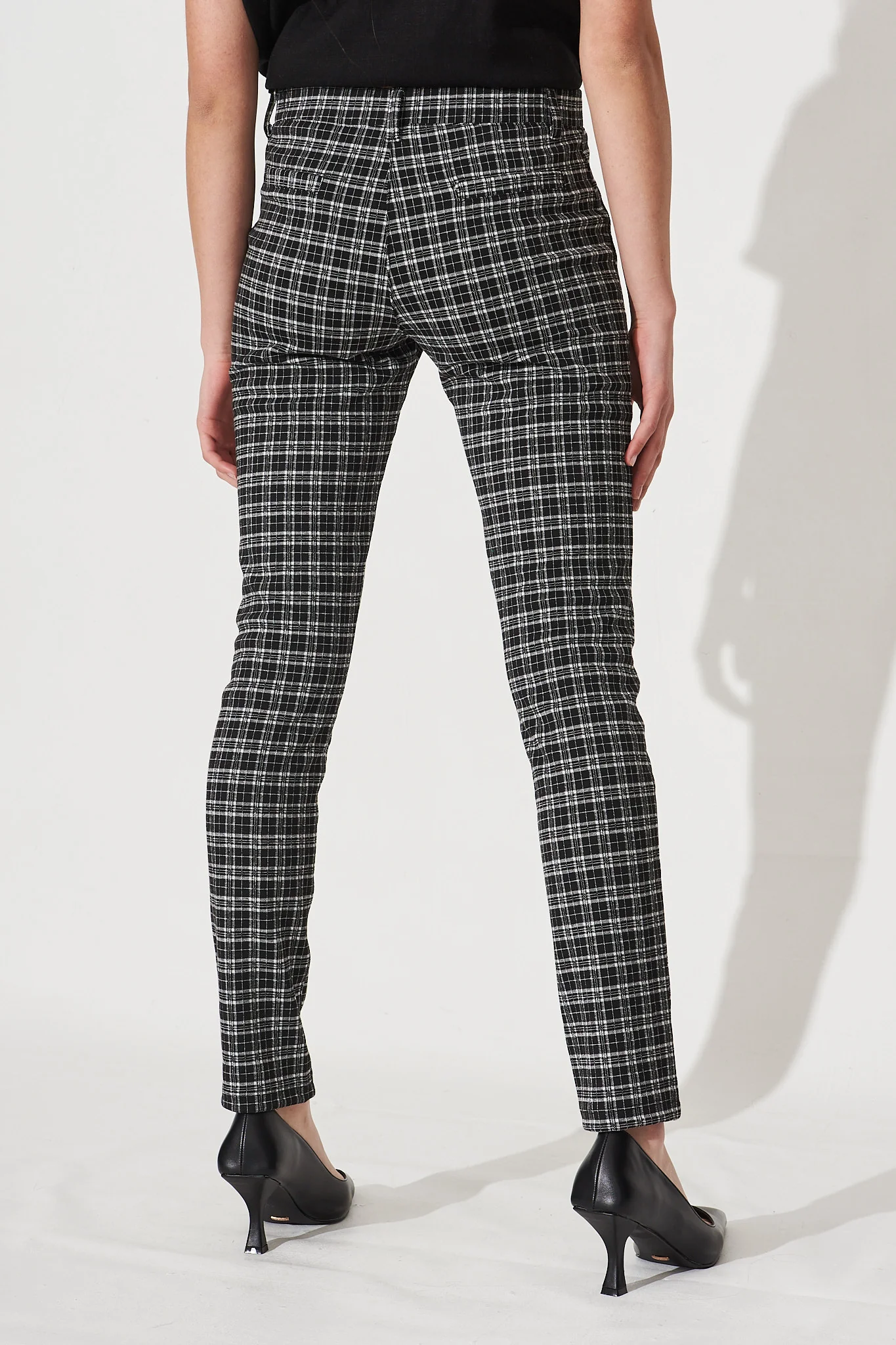 Workflow Skinny Pants In Black Check - Image 4