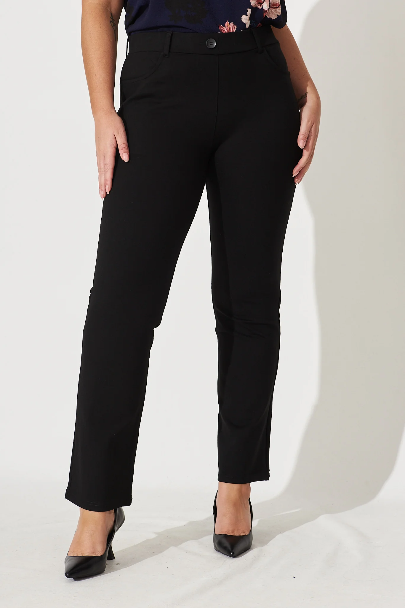 Workflow Stretch Straight Leg Pocket Pant In Black - Image 8