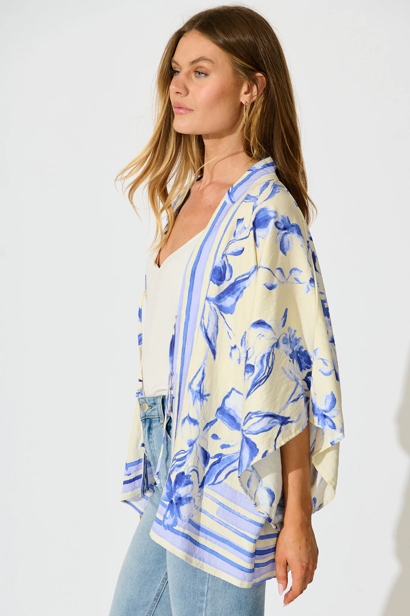Wren Kimono Top in Blue Floral - Image 2