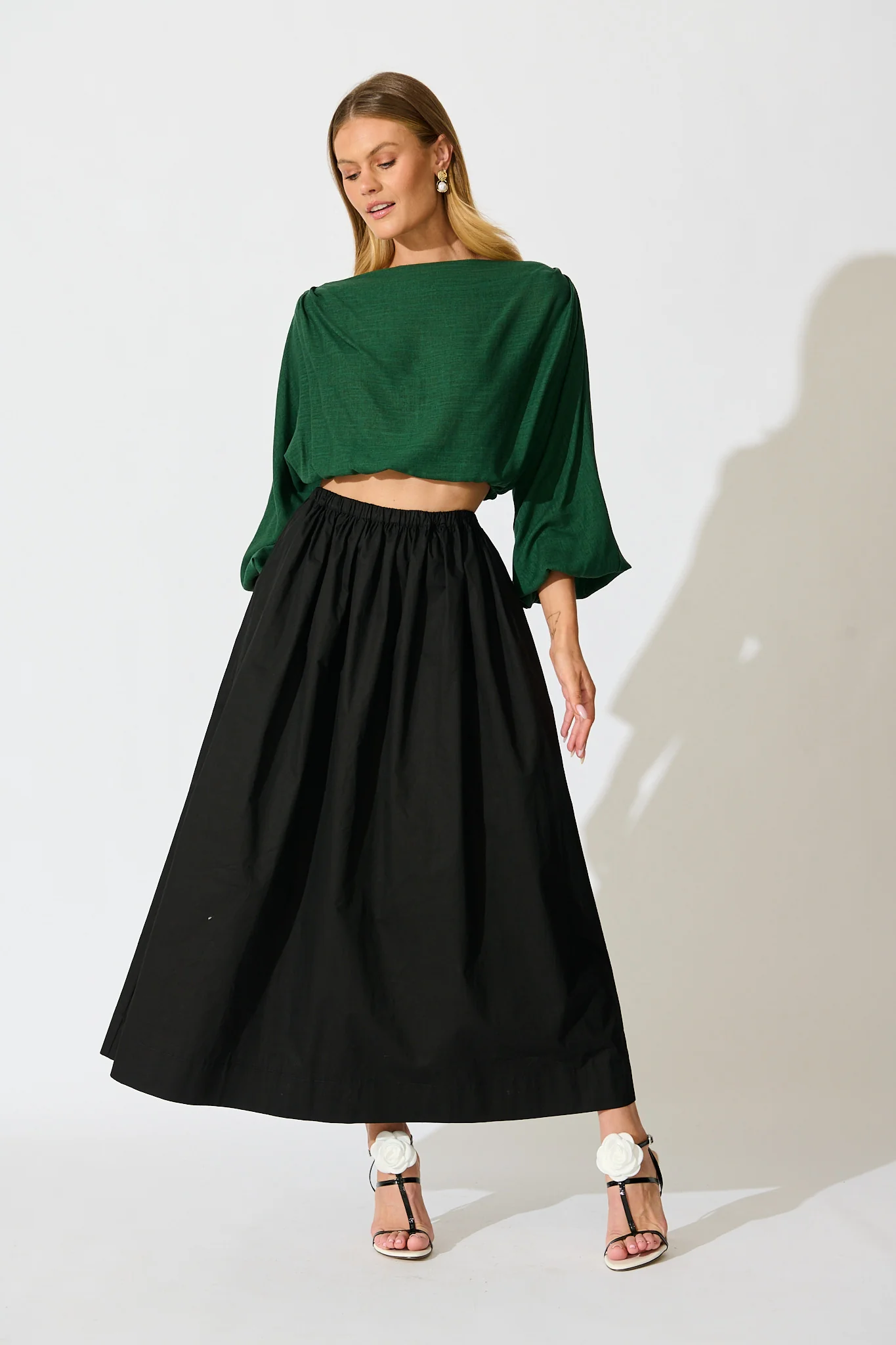 Zita Off Shoulder Top in Emerald Cotton Linen - Image 4