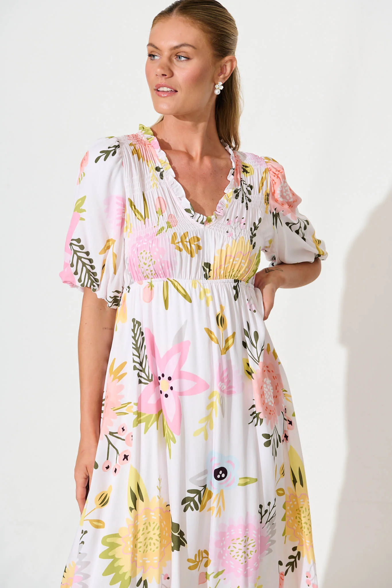 Zoisa Midi Dress in Cream Multi Floral - Image 2